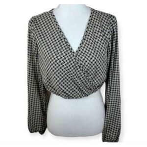 BLUE JASMINE BLACK & WHITE HOUNDSTOOTH CROP TOP SZ.L EUC.